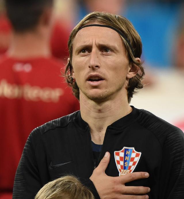 重庆铜梁龙签下山东泰山B队球员张英凯